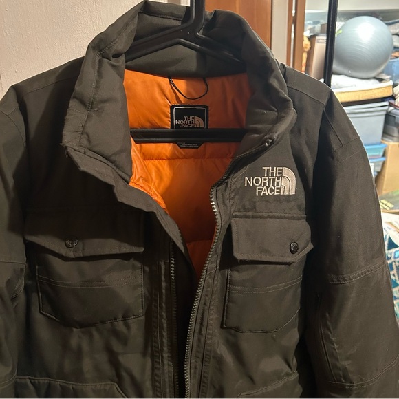 North face winter jacket - Picture 3 of 4